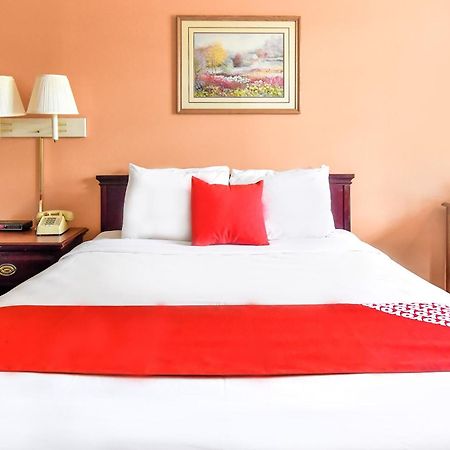 OYO Hotel Tyler Lindale Eksteriør bilde